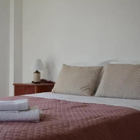 Daire Loupino Family House *