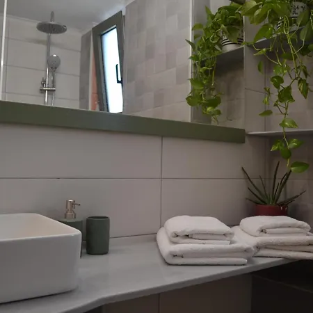 Апартаменты Loupino Family House