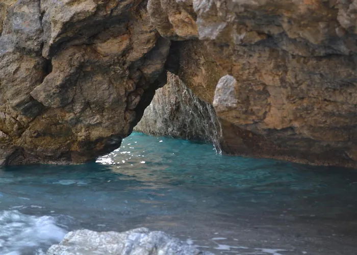 Loupino Family House *