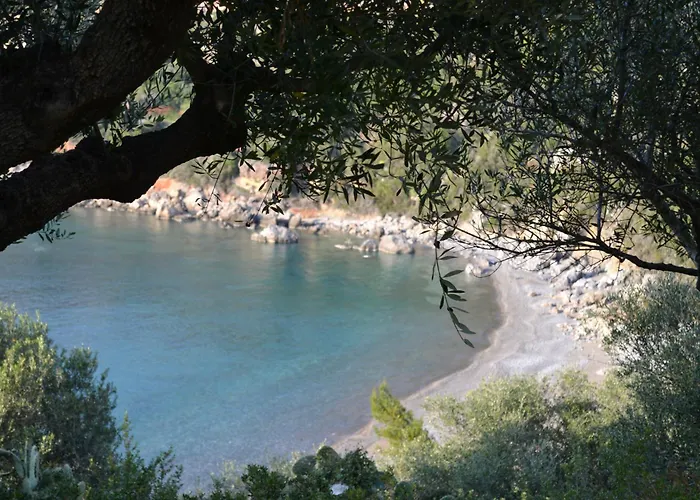 Loupino Family House Stoúpa